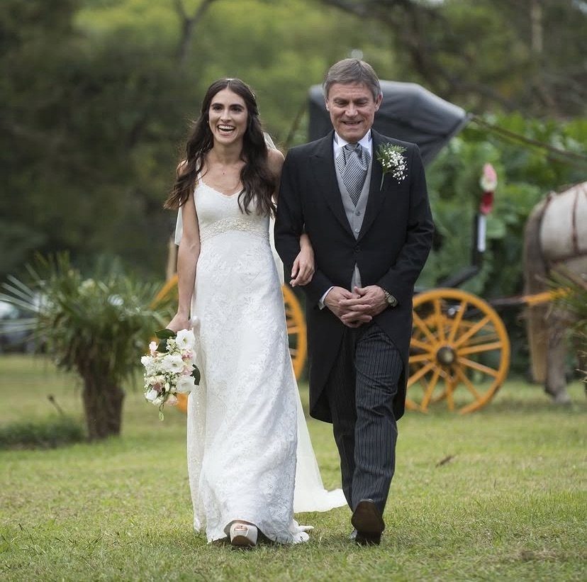 Jacquet acompañando a la novia