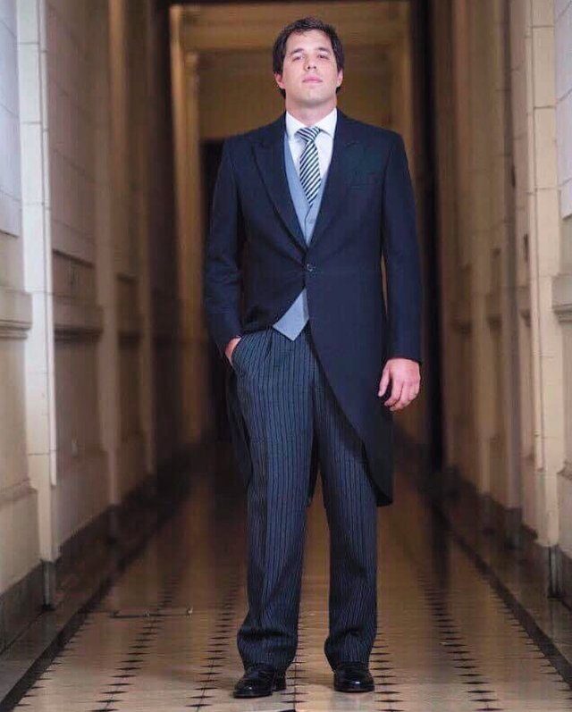 Jacquet en el pasillo del edificio